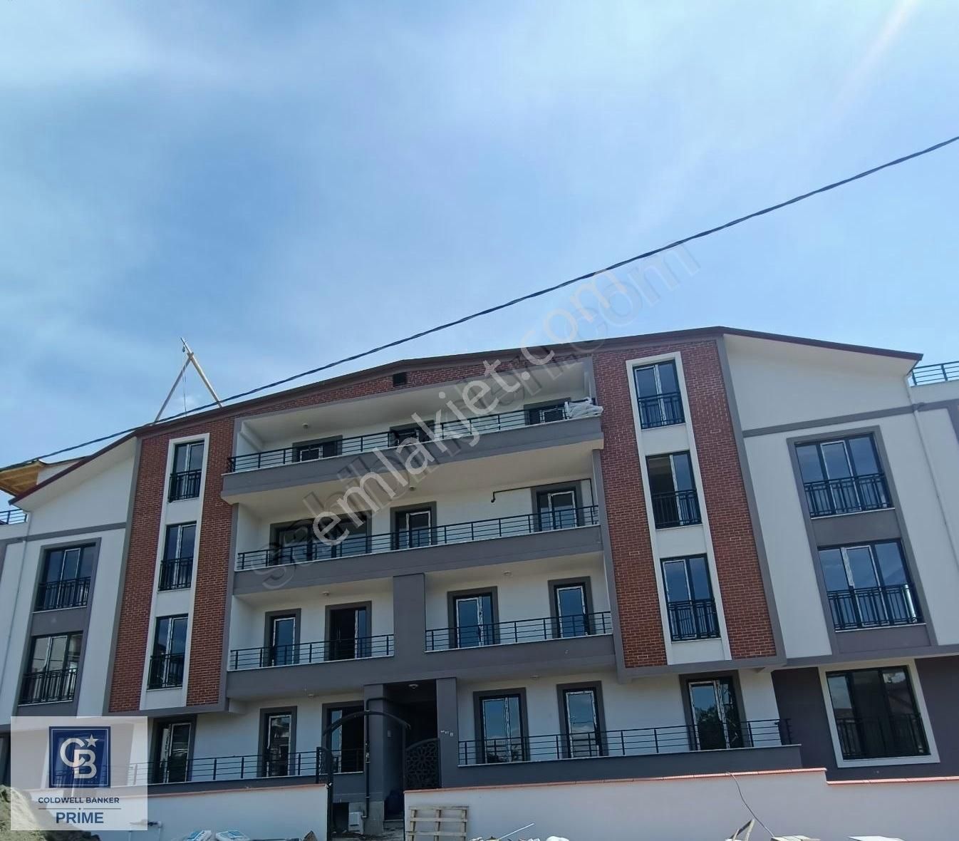 Yeşilyurt Mh. Havuzlu Deniz Manzaralı Çatı Dubleks Daire