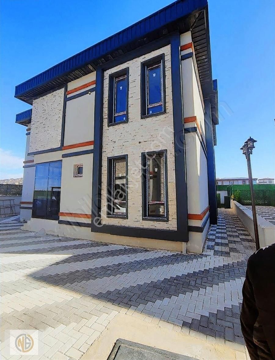 Nuray Gayrimenkulden Körkün'ün İncisi Muhteşem 5,5+1 Villa