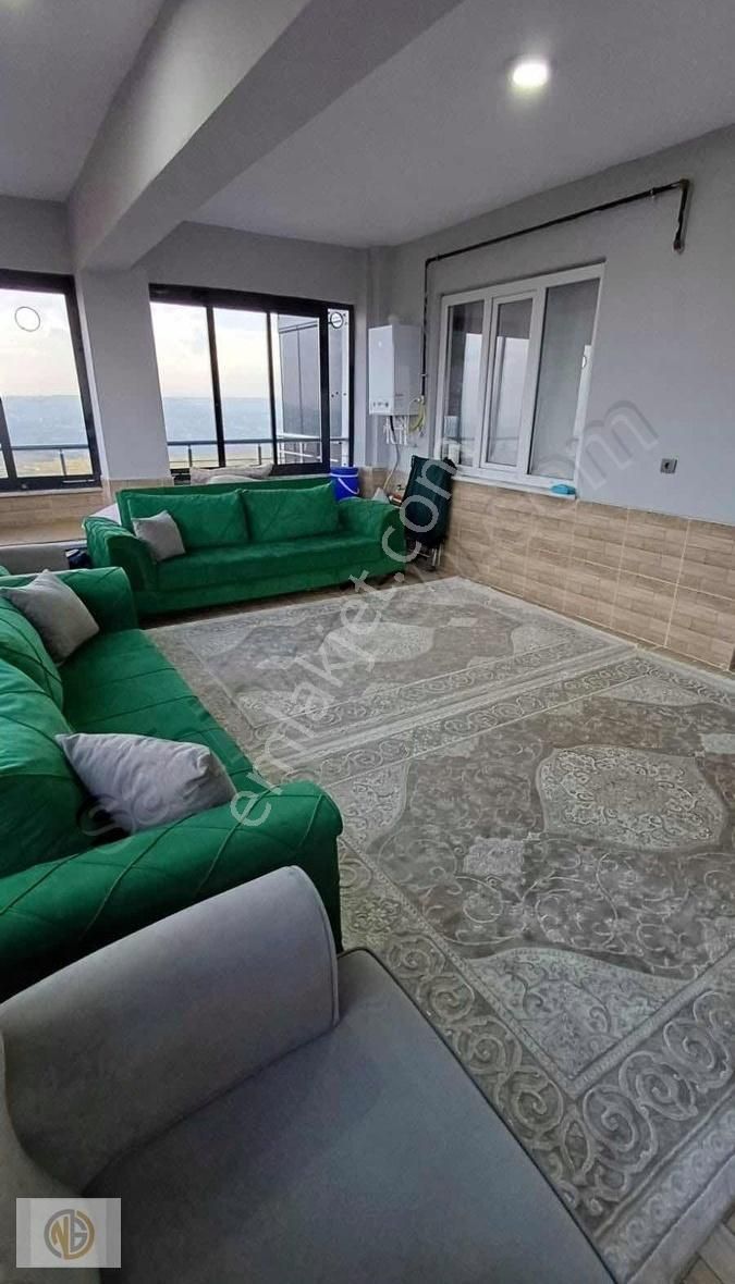 Yarısı Arazi Takaslı Malazgirtte Satılık 2.5+1 Daire