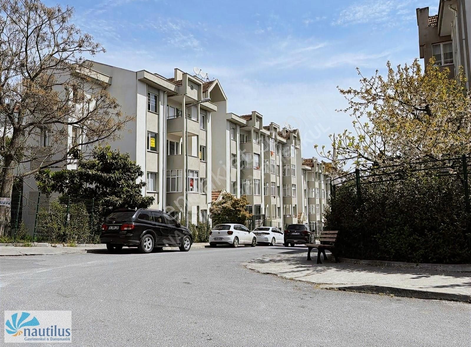 Esenkent Satılık Havuzlu 4+1 Kimyacılar Sitesi
