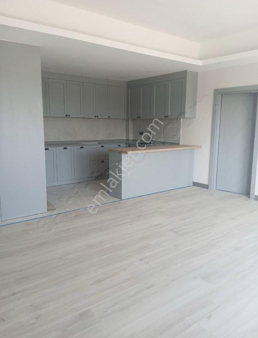 Ilıca'da Satılık 2+1 Ara Kat Daire
