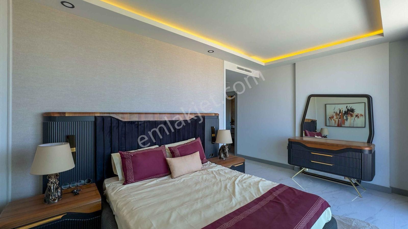 Kuşadası Kadınlar Denizi’nde Full Deniz Manzaralı K.otoparklı 4+1 Villalar - Görsel 11