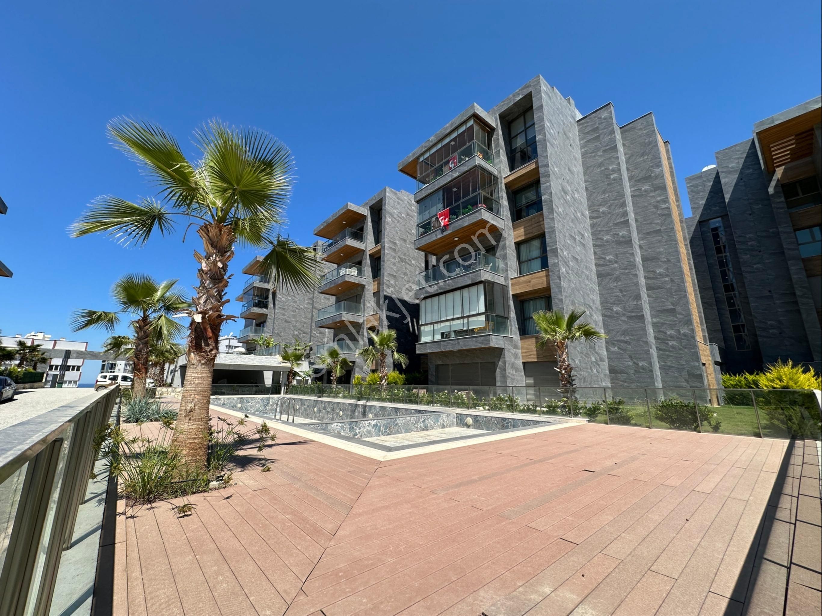 Kuşadası Ege Mh’de 1+1 Doğalgazlı K.otoparklı Lüks Rezidans Daire