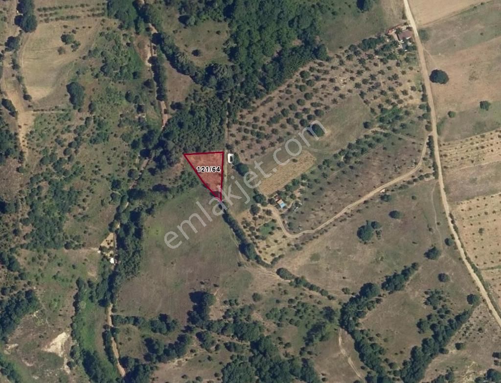 Yenişehir Kirazlıyayla'da Satılık 868m² Tarla