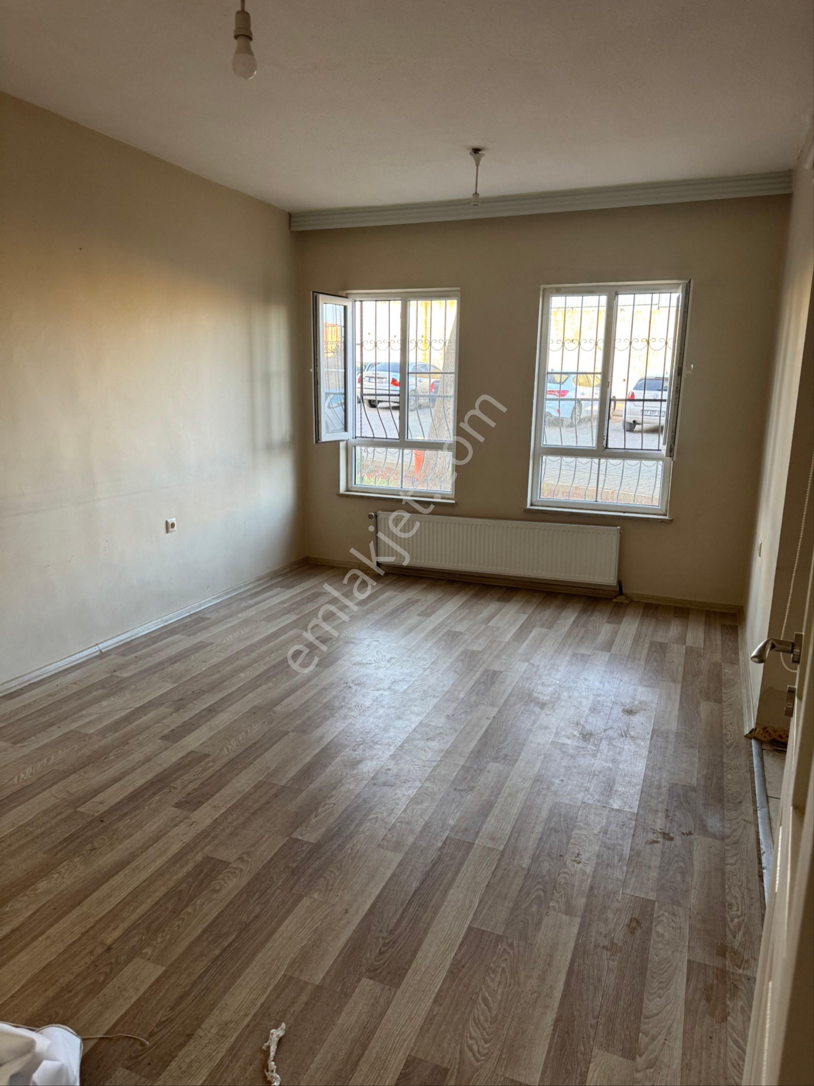 Beykent 3.etap Acil Satılık Giriş Kat 2+1 Daire