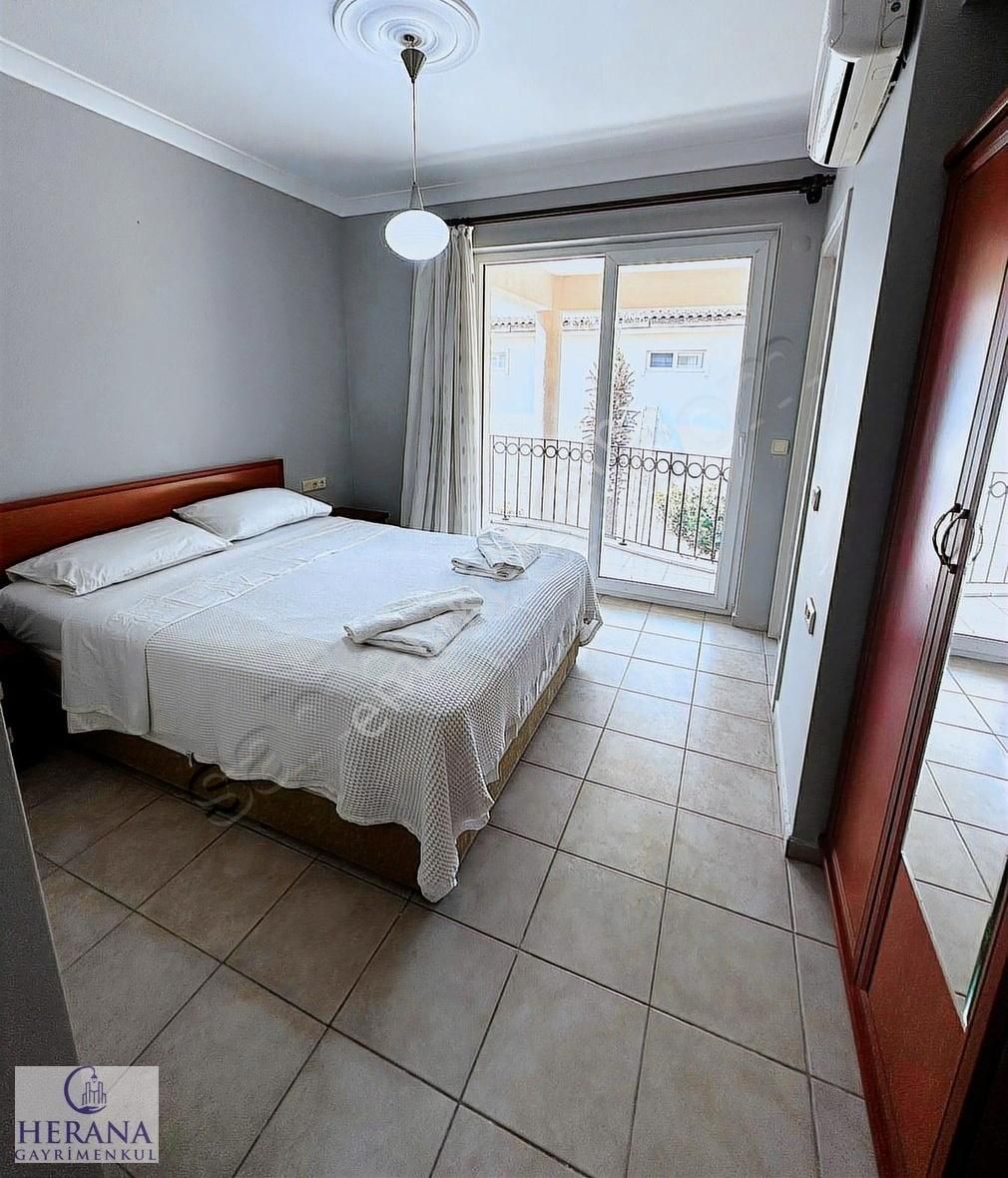 Sahile 300m. Havuzlu Nezih Site İçerisinde Satılık Köşe Villa - Görsel 14