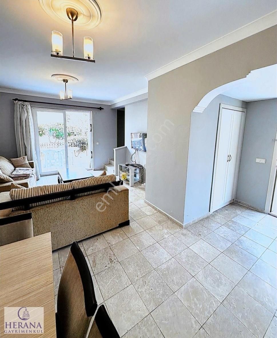 Sahile 300m. Havuzlu Nezih Site İçerisinde Satılık Köşe Villa - Görsel 26