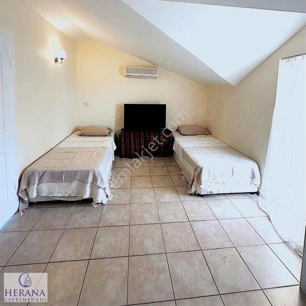 Sahile 300m. Havuzlu Nezih Site İçerisinde Satılık Köşe Villa - Görsel 10