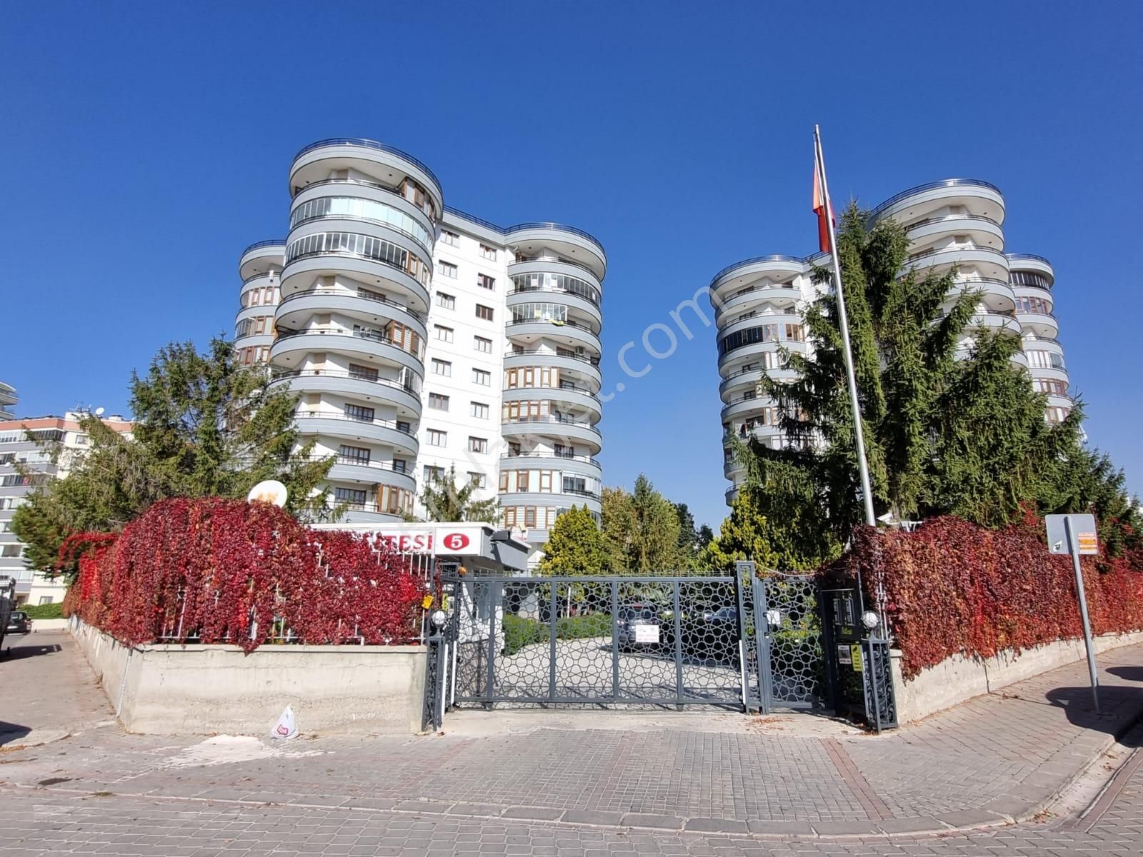 Antares Ve Şehir Hast.mevkii Site İçinde 4+1 Ankara Manzaralı