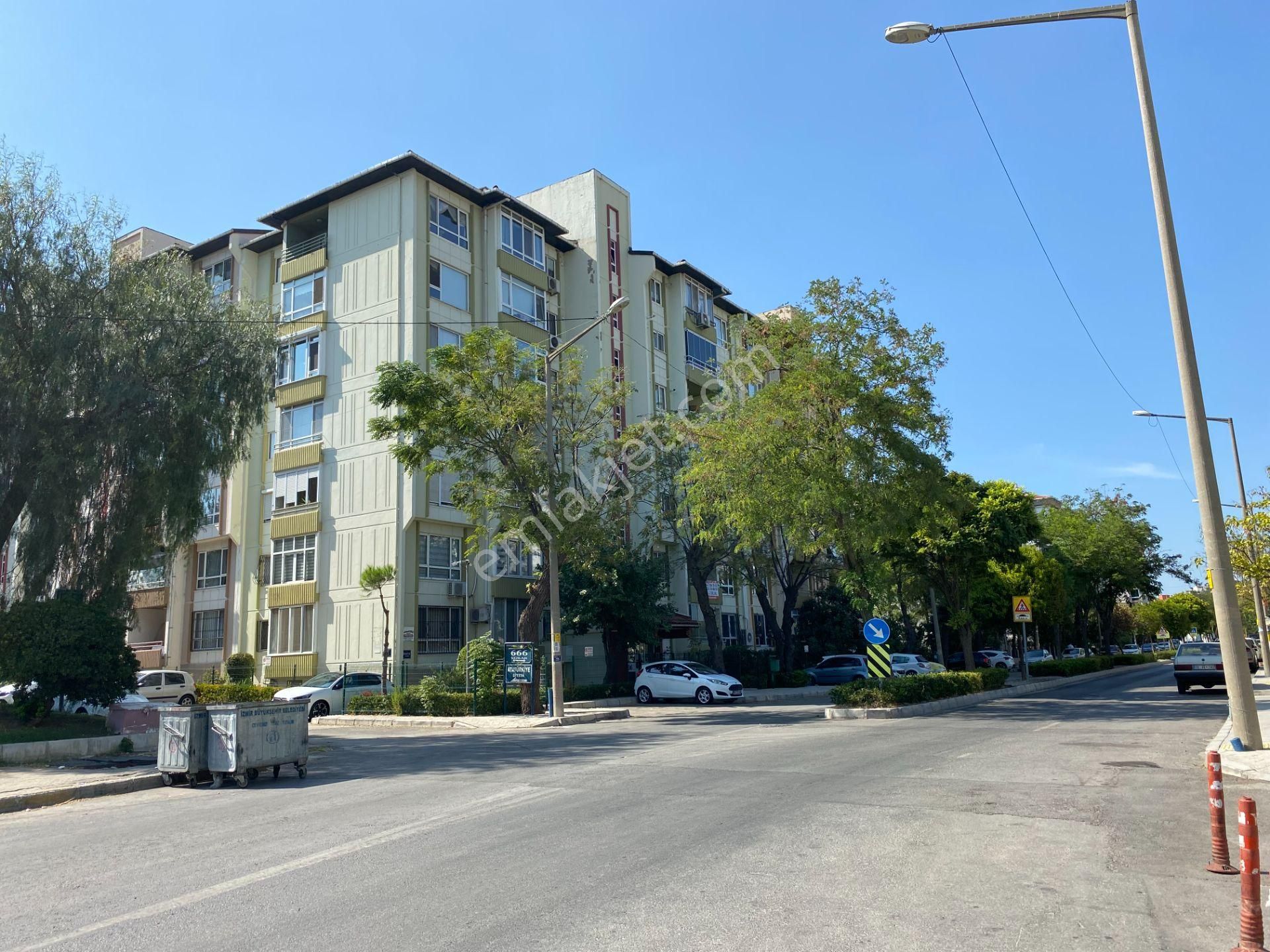 Gaziemir Sevgi Mah. Emlak Bank ( Boş ) 3+1 Daire