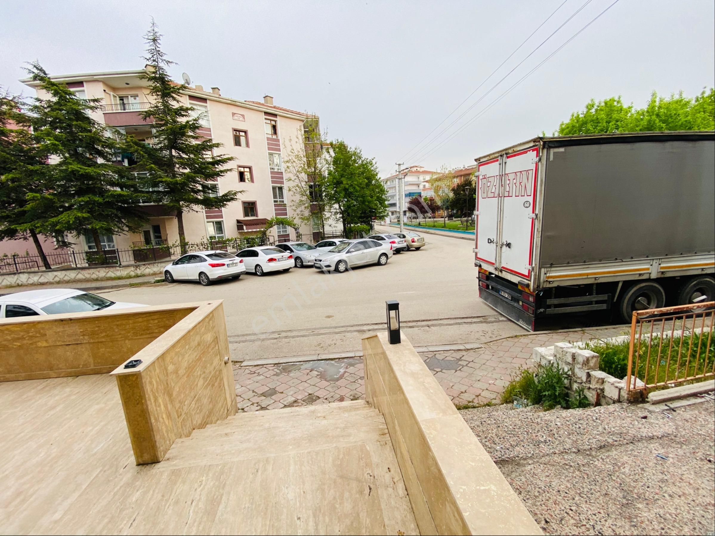 Devren Mülkiyetiyle Birlikte Satılık Bayan Kuaförü Ve Malzemeleri - Görsel 29