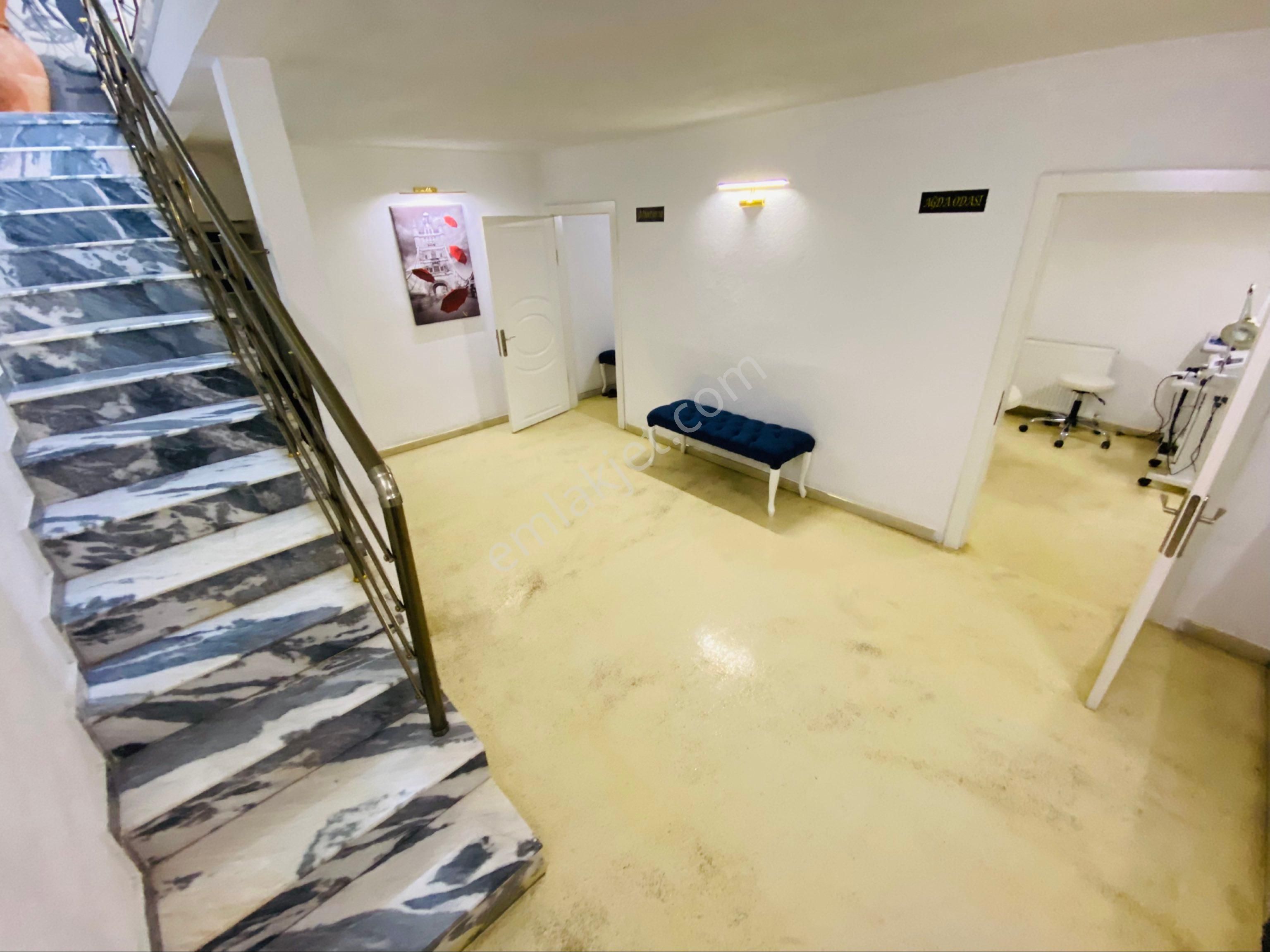 Devren Mülkiyetiyle Birlikte Satılık Bayan Kuaförü Ve Malzemeleri - Görsel 20