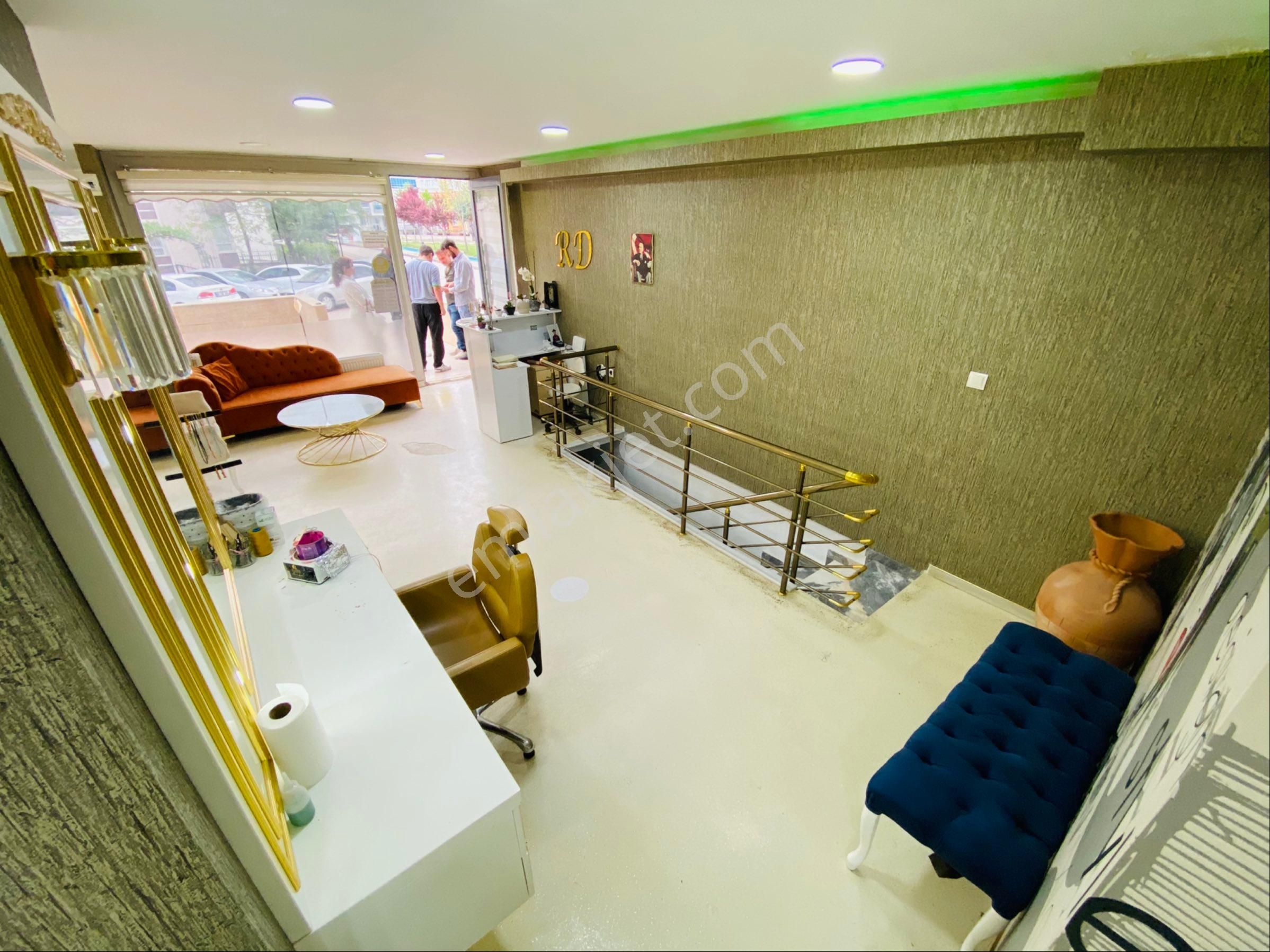 Devren Mülkiyetiyle Birlikte Satılık Bayan Kuaförü Ve Malzemeleri - Görsel 13