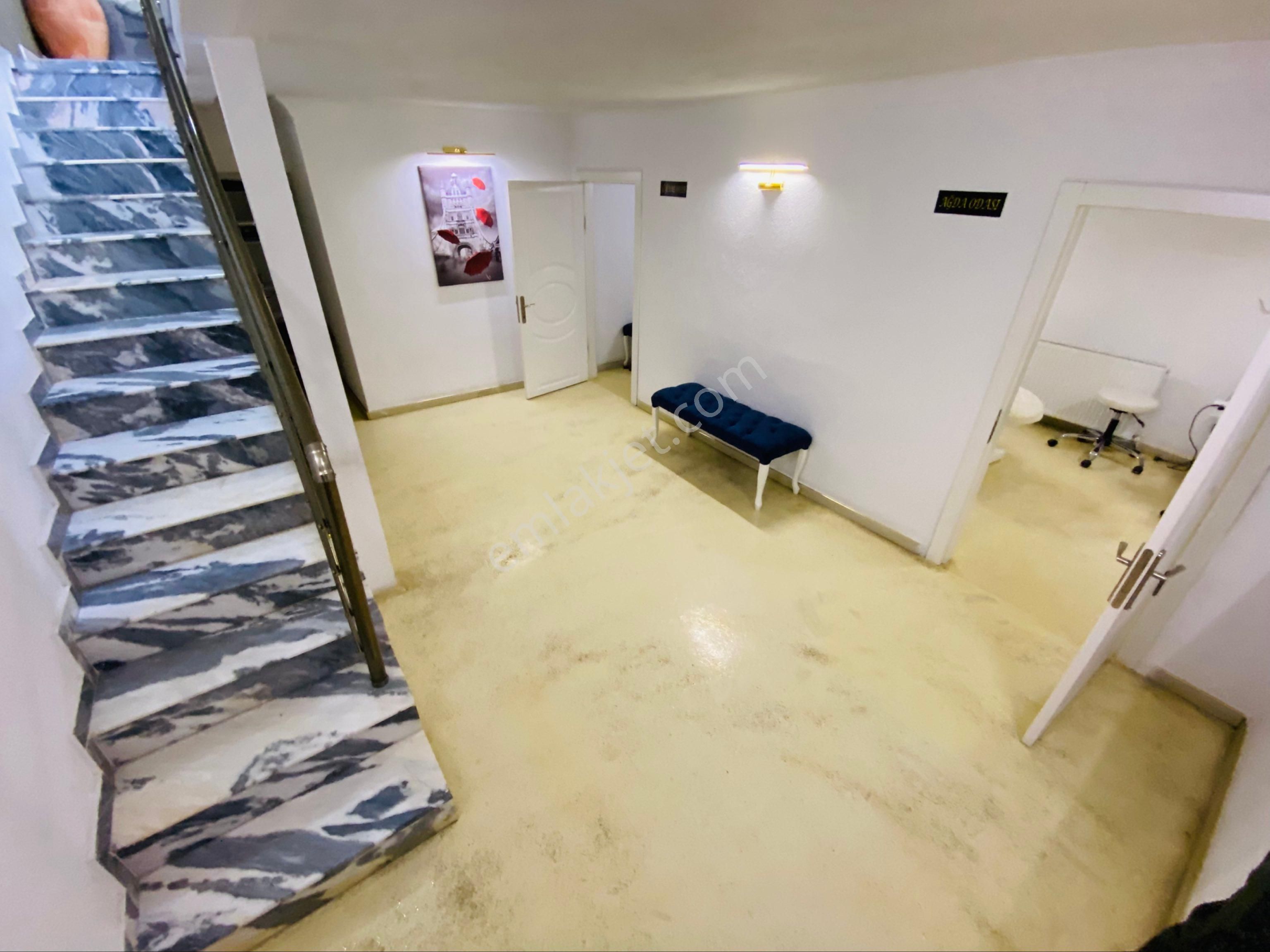 Devren Mülkiyetiyle Birlikte Satılık Bayan Kuaförü Ve Malzemeleri - Görsel 18