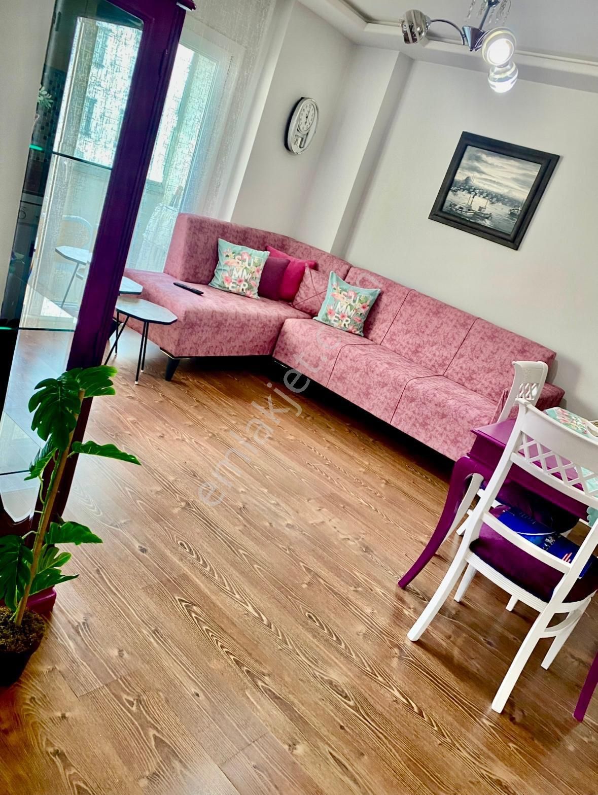 Pınar’da Lüks Yaşam – 1+1 Full Eşyalı Daire, Site İçi