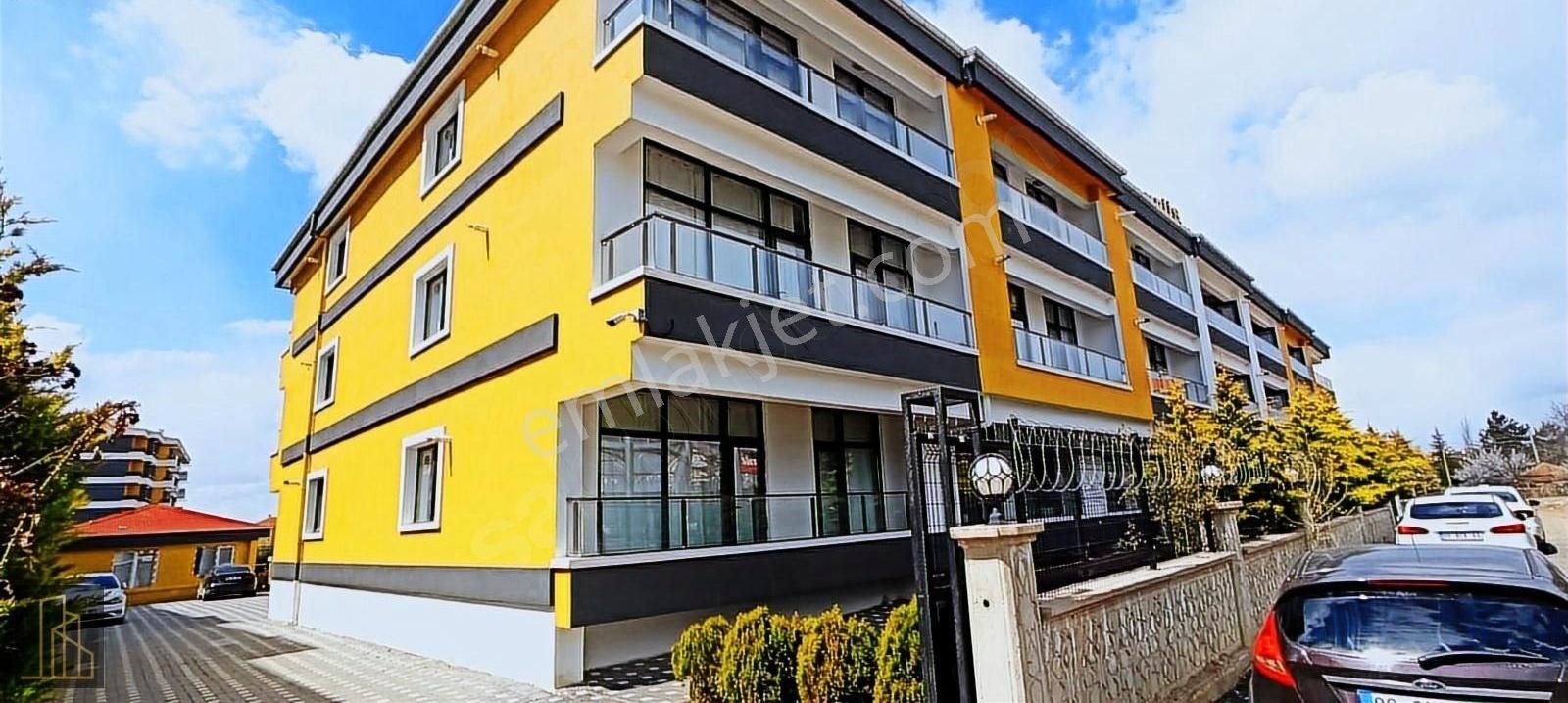 Çubuk Esenboğa Merkez Üniversite Havalanı Ve Man A Yakın Sitede