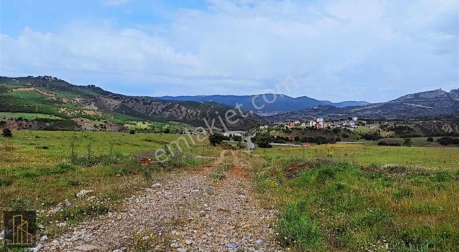Tunceli Merkez Harçik Te Çoklu Villa Yapmaya Uygun Hazır Arsa