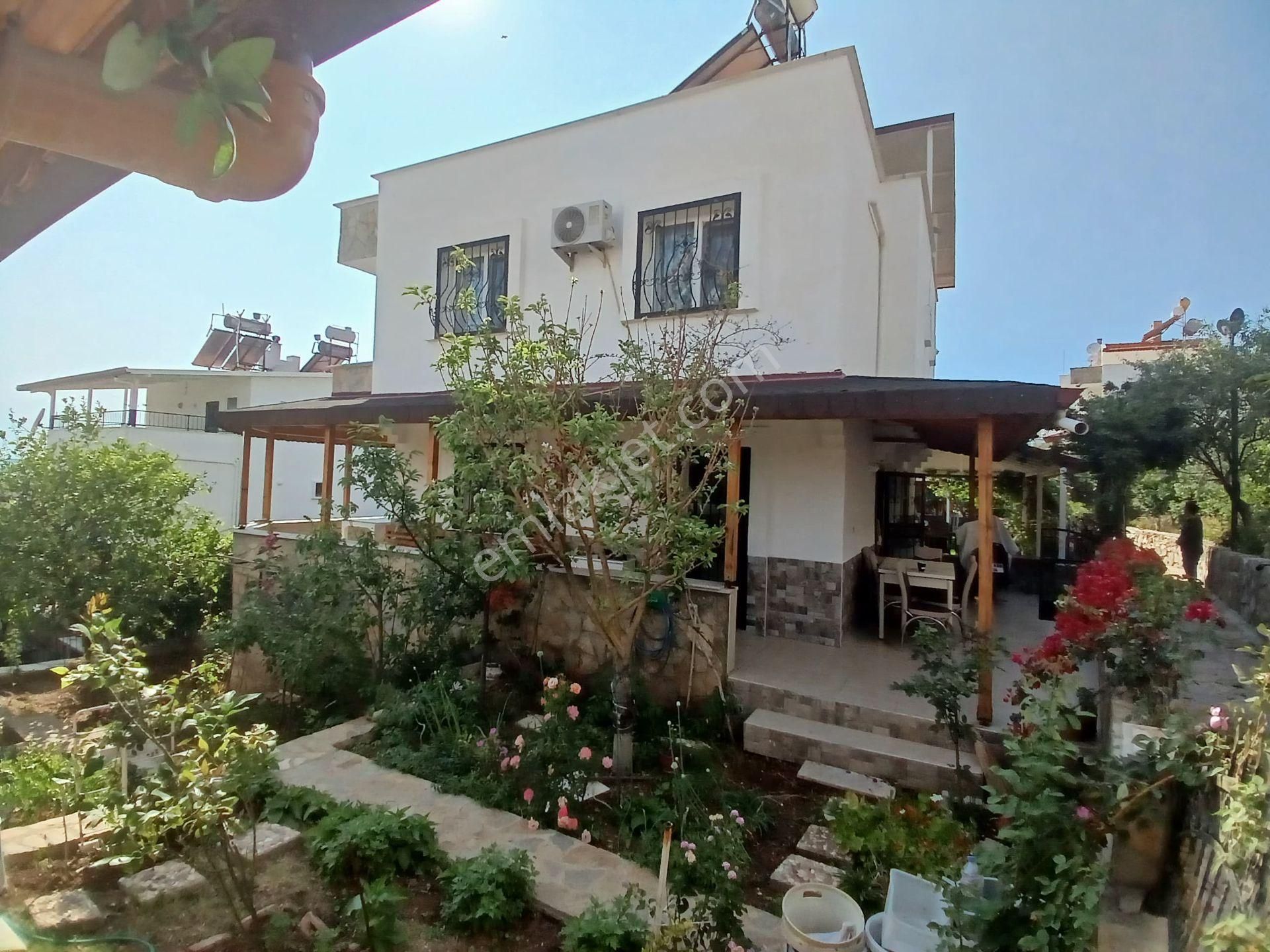 Remax Zümrüt'ten Doğa Ve Deniz Manzaralı 4+1 İkiz Villa