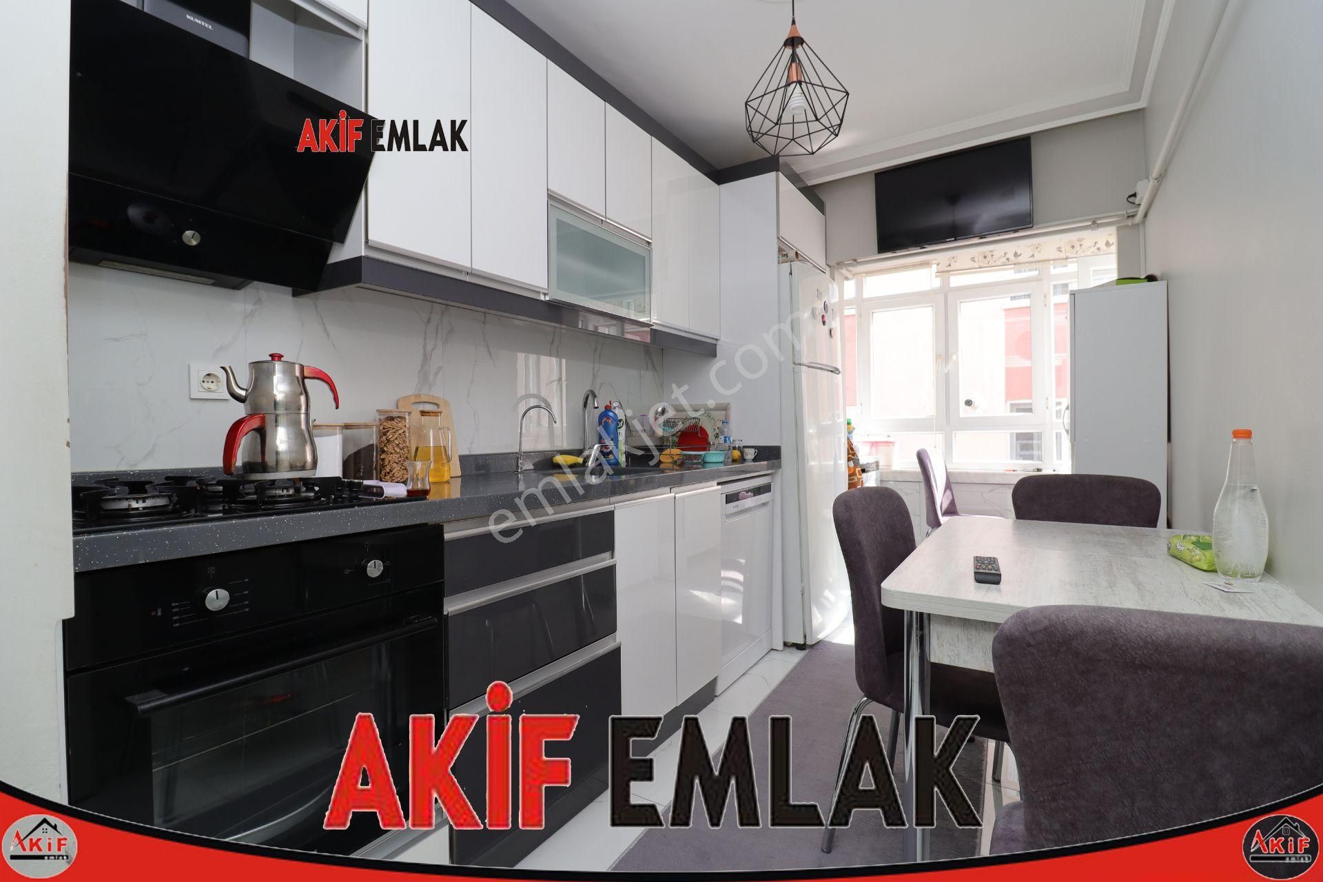 Akif'ten Elvankent Banka Blokları Yanında Cadde Üstü Ara Kat 3+1 Daire