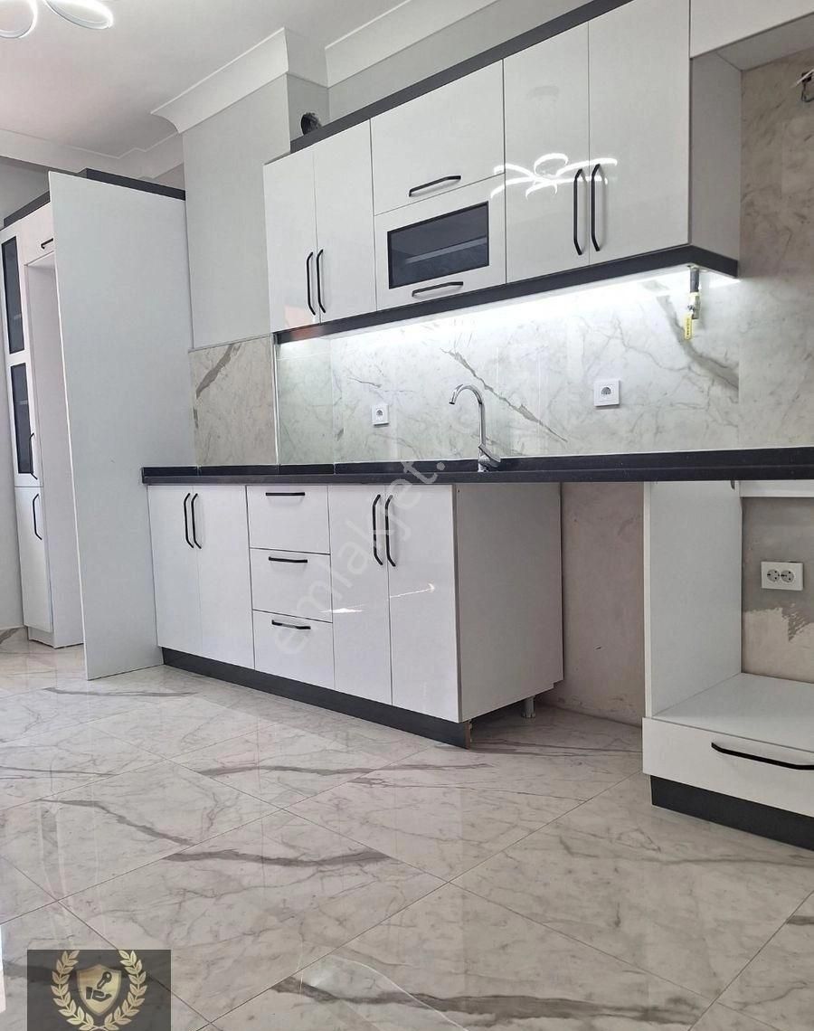 Bandırma Anahtar Gayrimenkul'den 600 Evlerde 3+1 145 M2 Ara Kat Asansörlü Dublex Sıfır Satılık Daire