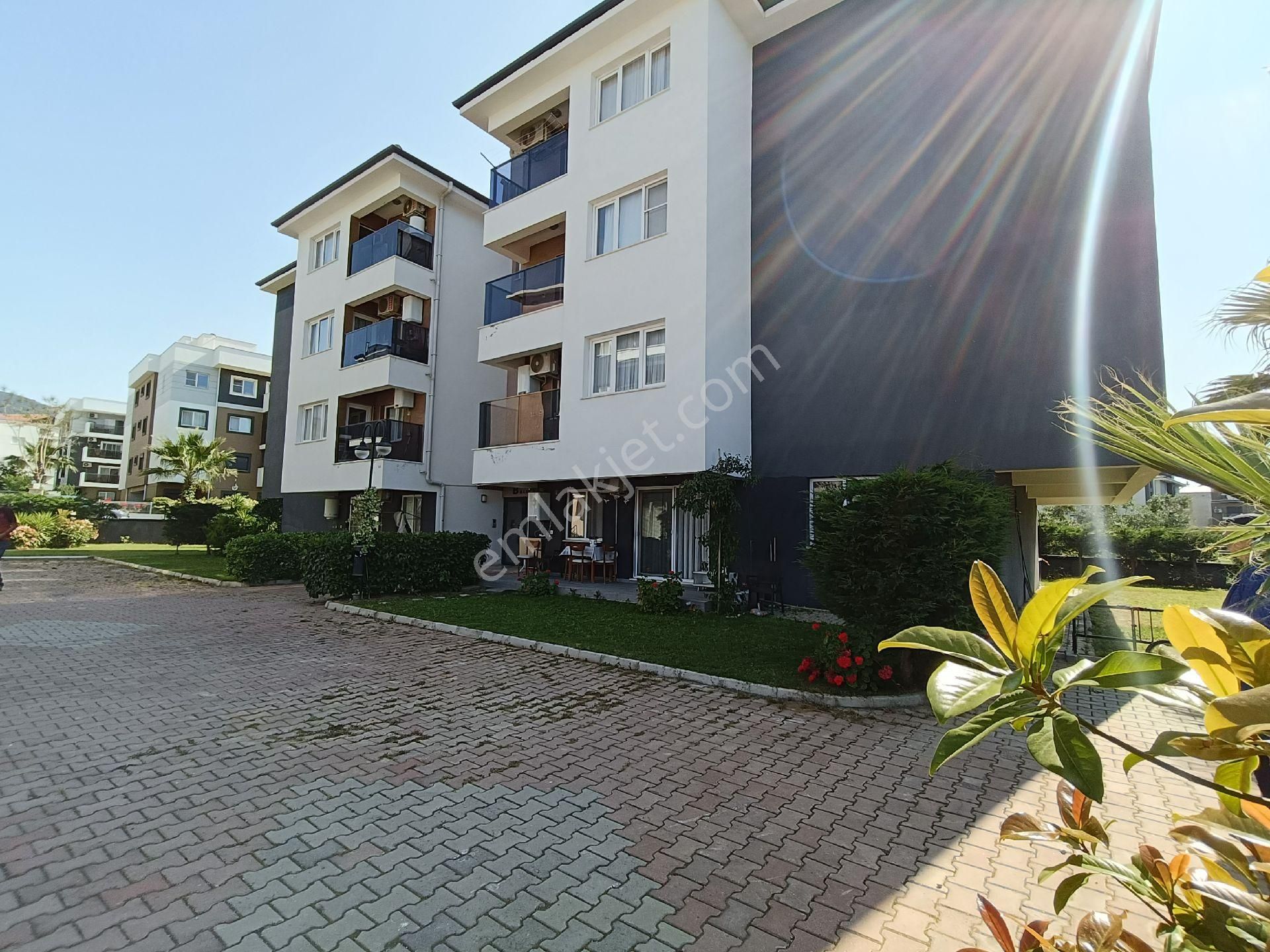 Kuşadası Davutlar Site İçinde Yazlık Tadında Bahçeli Daire