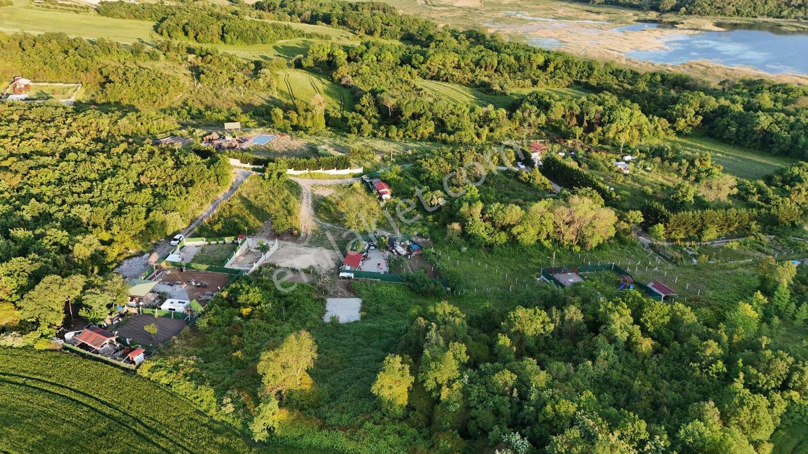 Arnavutköy Balaban'da Göl Manzaralı Hobi Bahçesine Uygun Arsa - Görsel 25