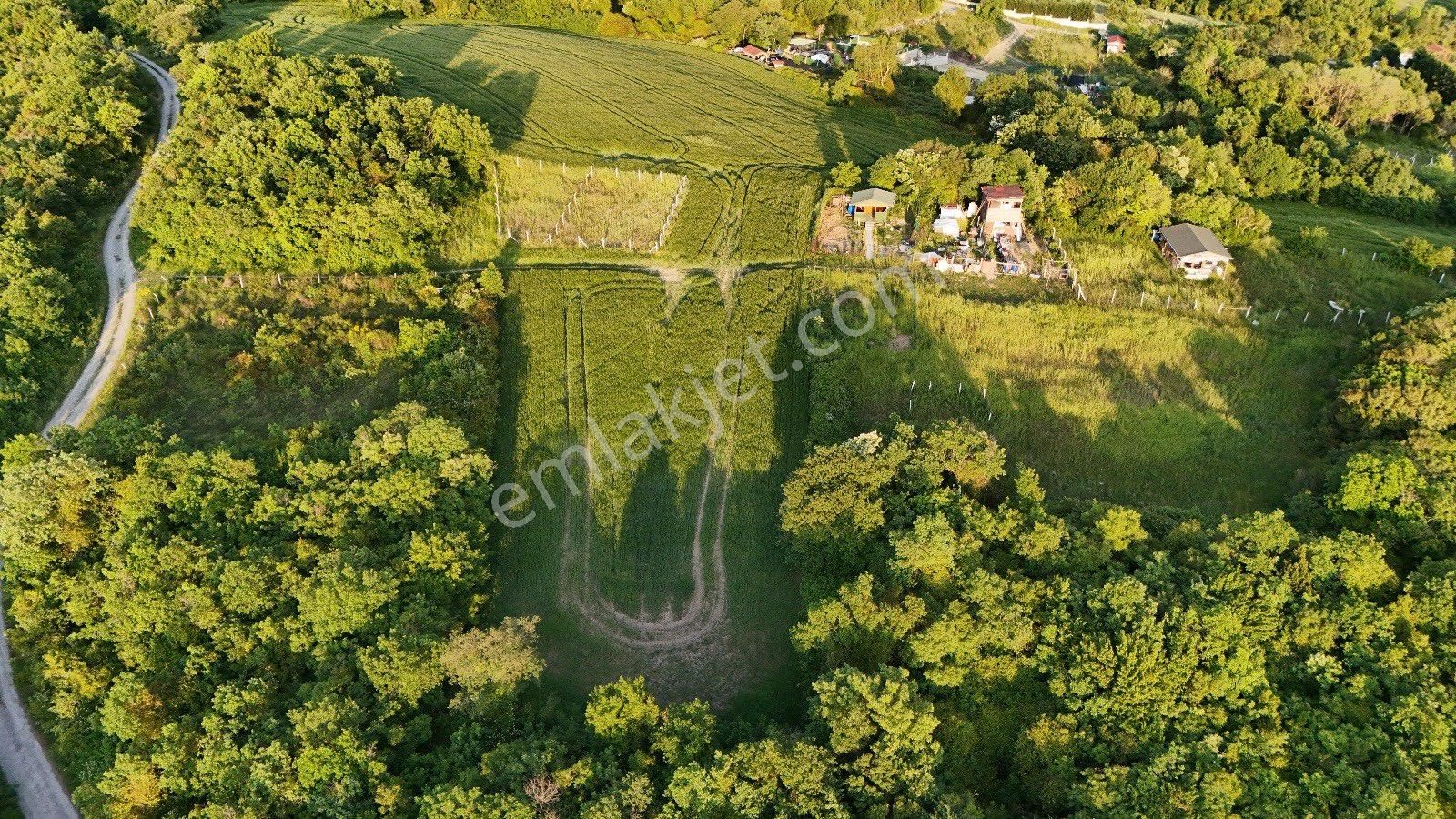 Arnavutköy Balaban'da Göl Manzaralı Hobi Bahçesine Uygun Arsa - Görsel 20