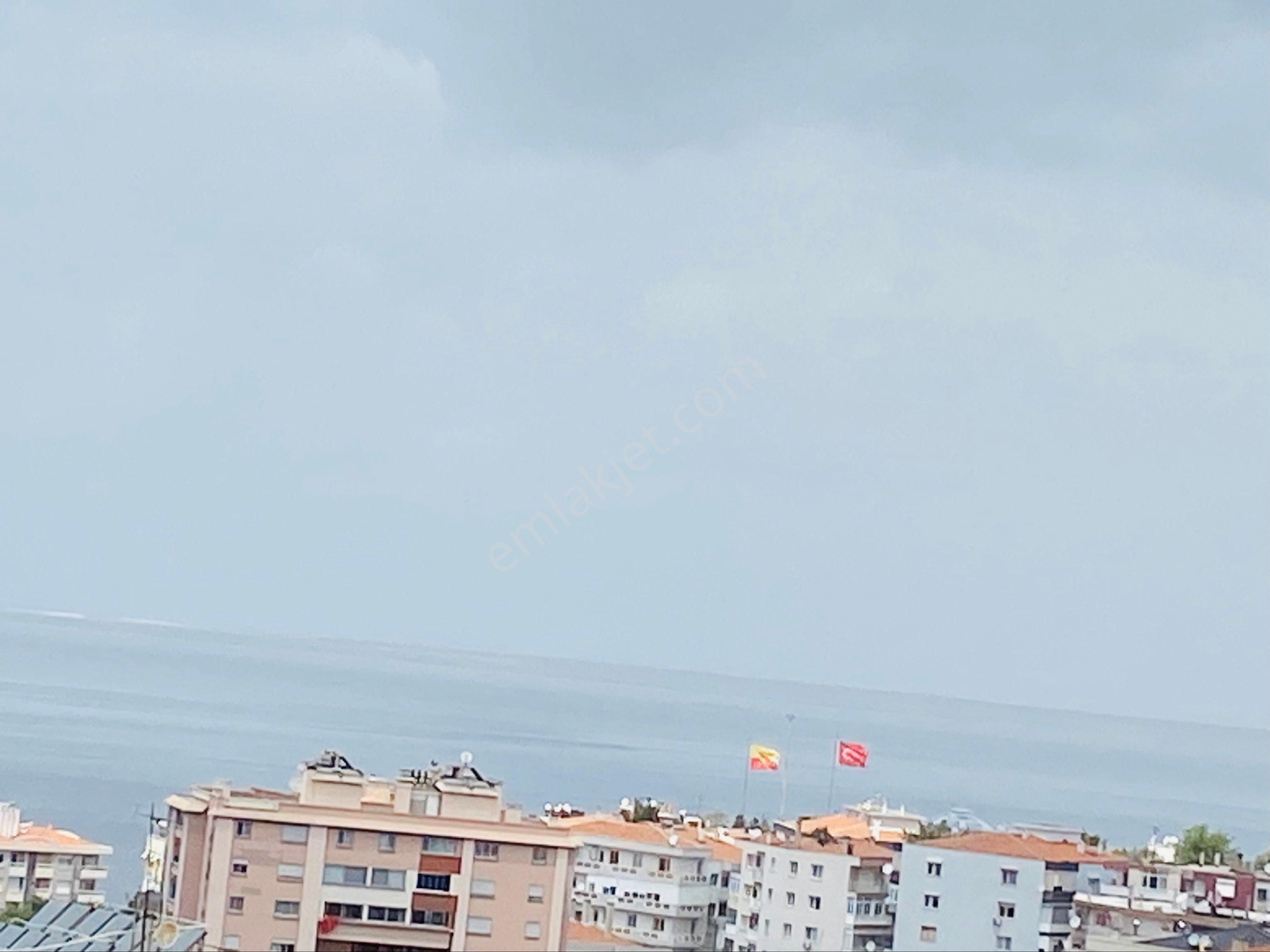 Basınsitesinde Deniz Manzaralı 3+1 140m2 Köşe Ferah Daire