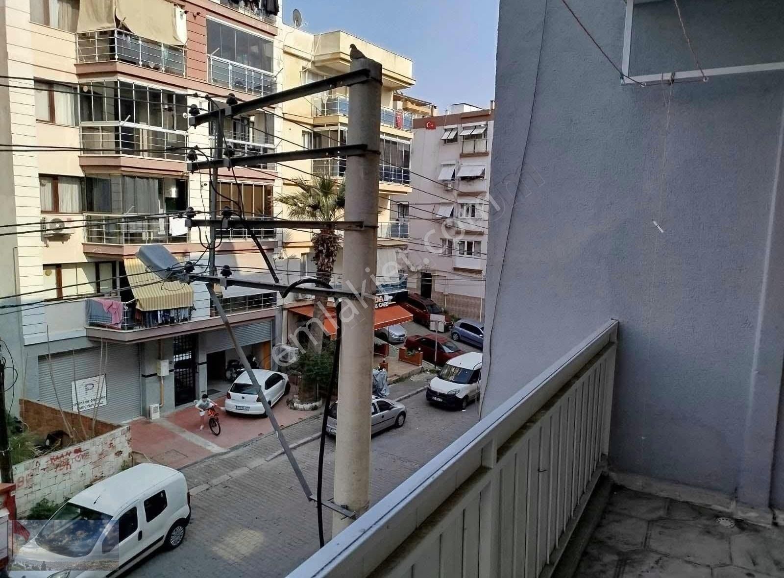 Bayraklı İzban Yakını Kiralık 3+1 Daire