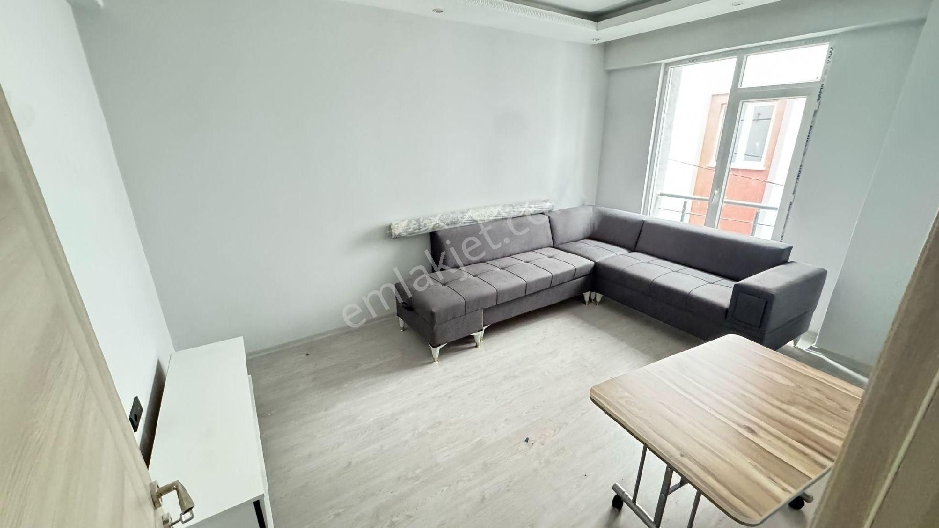 Demir Emlak Gayrimenkulden Şehitler Mah.mondi Hom Civarı Ara Kat Apartımız Satılıktır