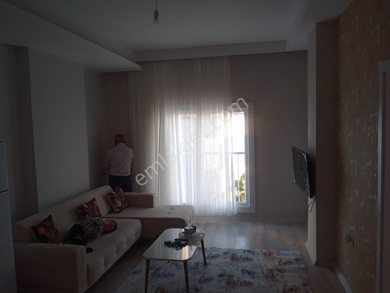Adana Sarıçamda Hastane Stad Yolunda Yola Yakın Fırsat Kiralık Eşyalı Daire 1+1!! Açıklama Oku!!