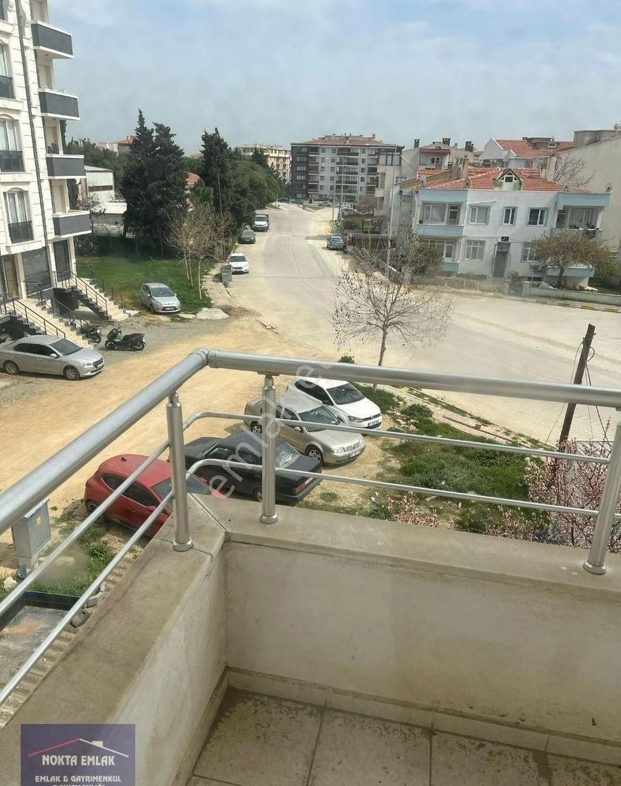 Nokta Emlak'dan Gsp'da 2+1 K.mutfaklı Cadde Üzeri Daire