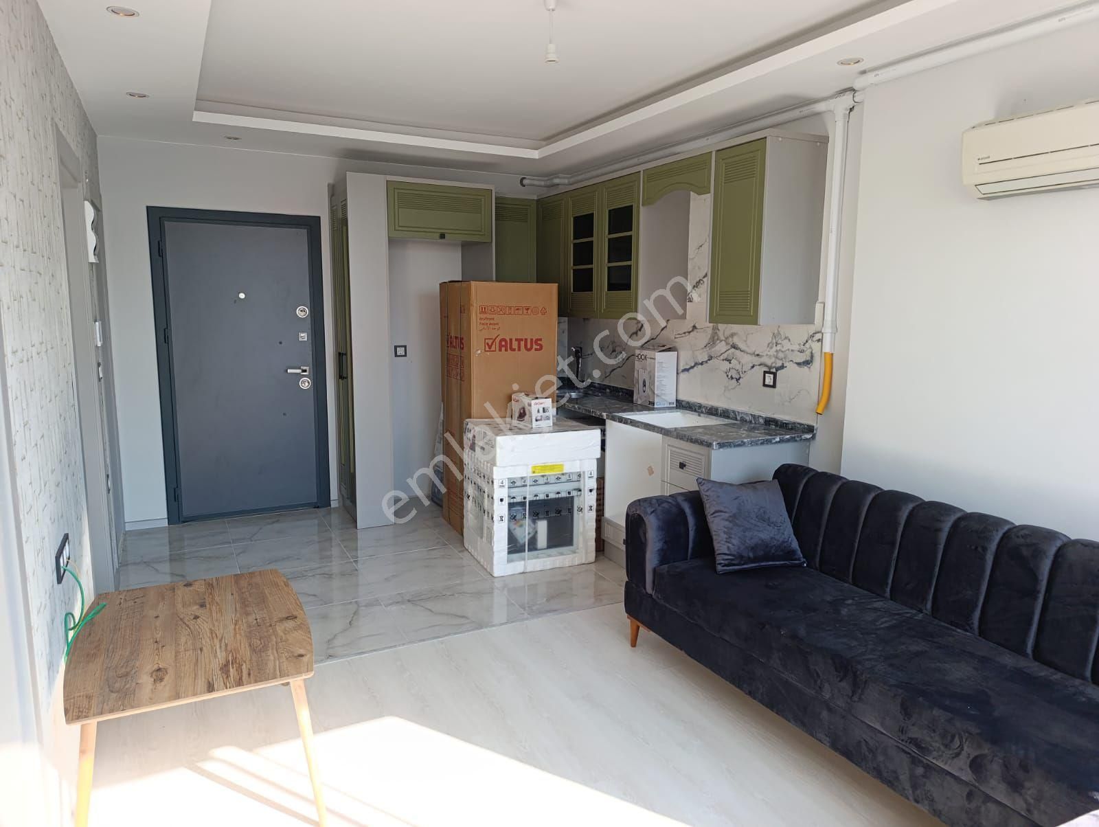 Osmangazi Mahallesinde Site İçerisinde Hasarsız Eşyalı Kiralık 2+1 Daire
