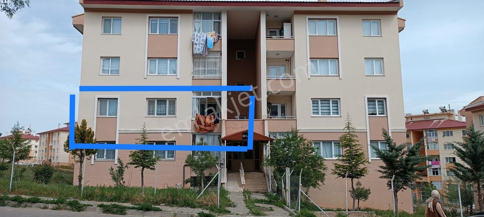 Van İli Tuşba İlçesi Kalecik Toki'de Yapılı, Temiz Ve Bakımlı 3+1 Satılık Daire