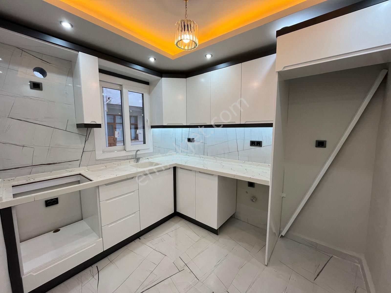 Didim Yeni Mahallede Tapu Civarı Satılık 2+1 Ayrı Mutfak Daire