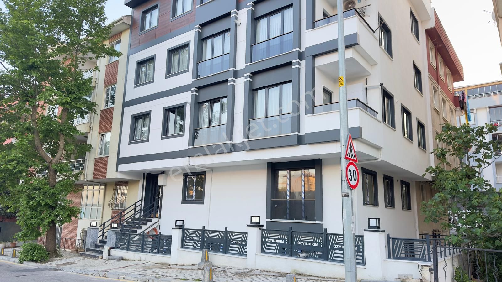 Çekmeköy Çamlık Doğa Parkın Altı Metroya 10dk Y.giriş 2+1 Daire