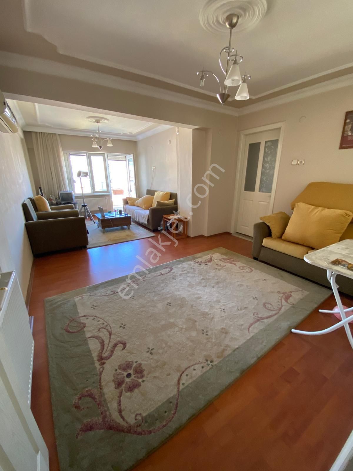 Nazilli🏡emlaktan-satılık Ordu Caddesinde 2+1 Ayrı Mutfaklı Doğalgazlı Daire