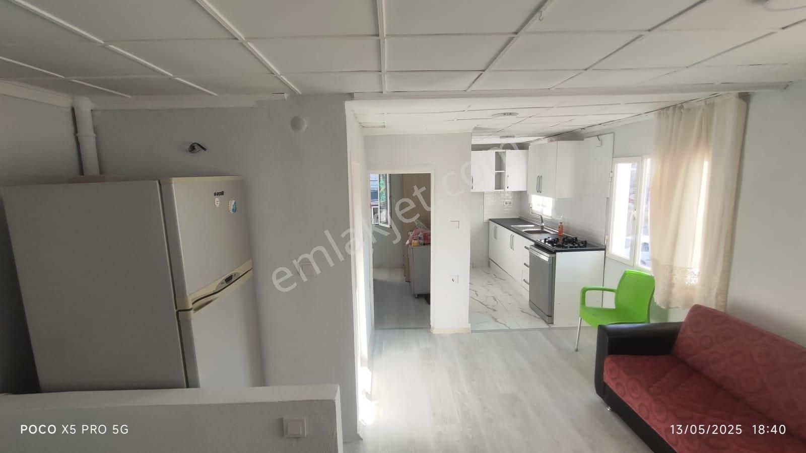 Yeni Foça Tam Merkez Full Eşyalı 1+1 Yazlık Ev ( Foçanın Göbeği )