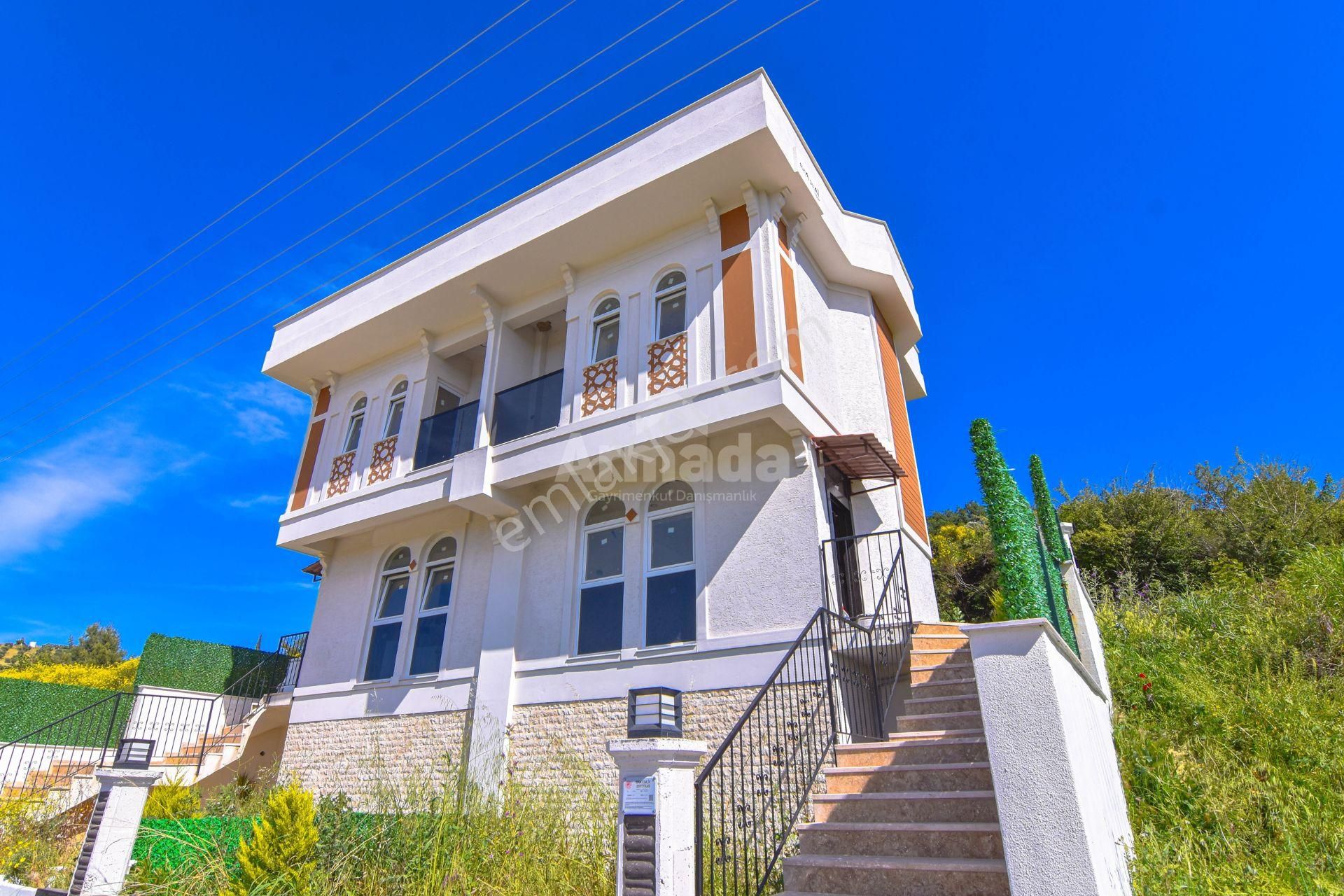Kuşadası Davutlar Merkez Ve Ağaçlı'ya Yakın Satılık 3+1 Villa