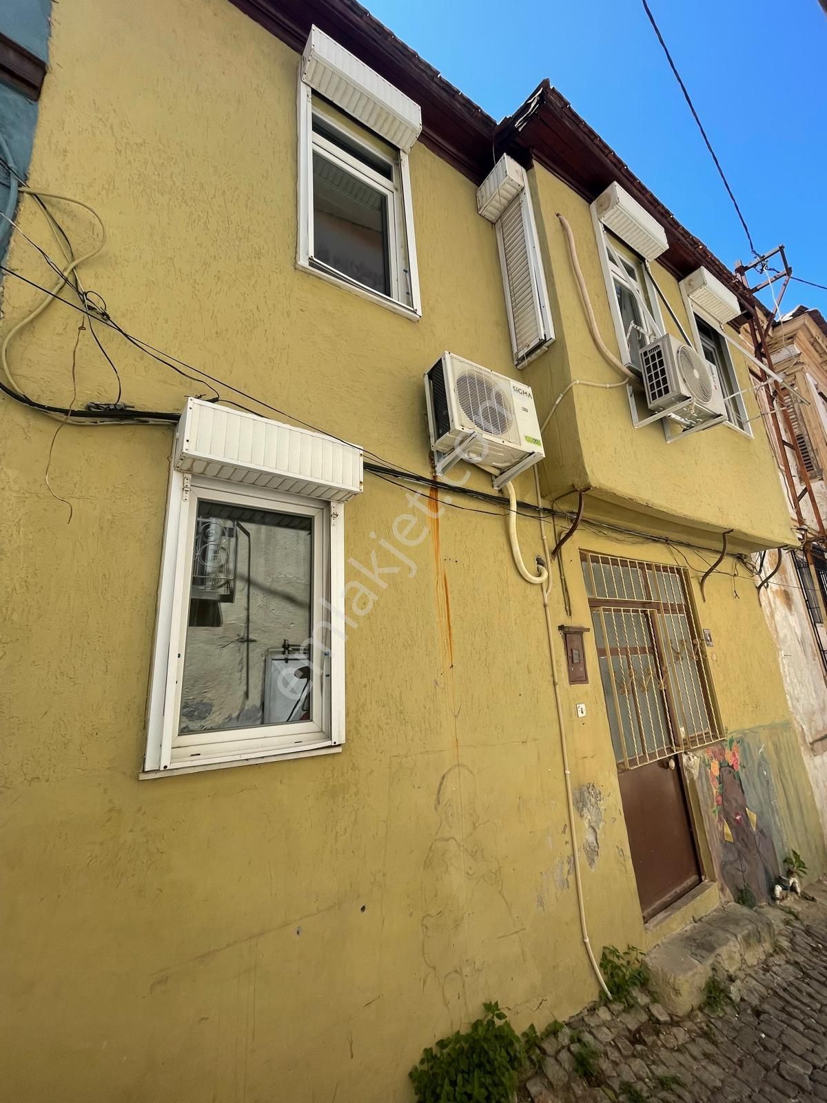 Premar Ayvada'dan Ayvalık Merkez'de Teraslı 2 Katlı 2+1 Taş Rum Evi