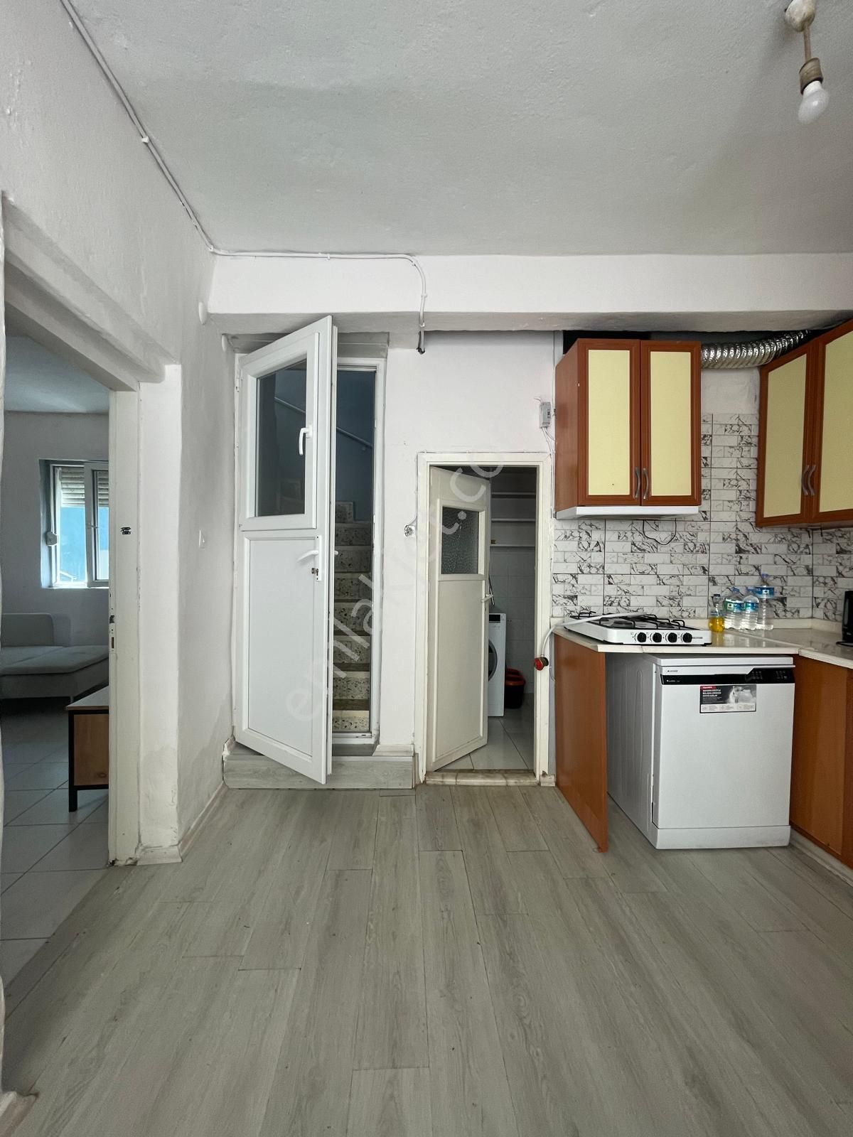 Premar Ayvada'dan Ayvalık Merkez'de Teraslı 2 Katlı 2+1 Taş Rum Evi - Görsel 5