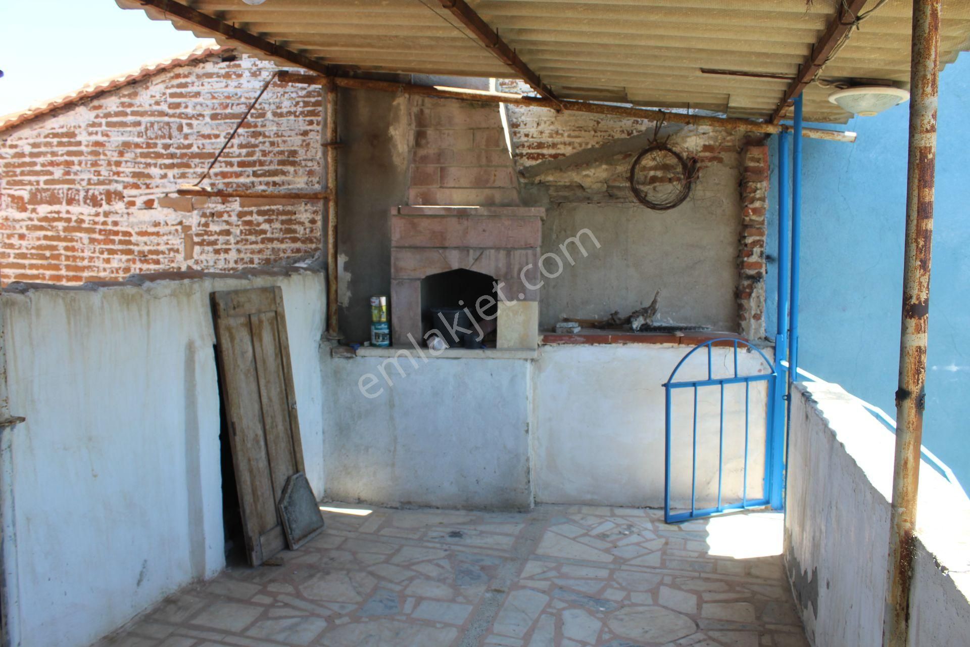 Premar Ayvada'dan Ayvalık Merkez'de Teraslı 2 Katlı 2+1 Taş Rum Evi - Görsel 28