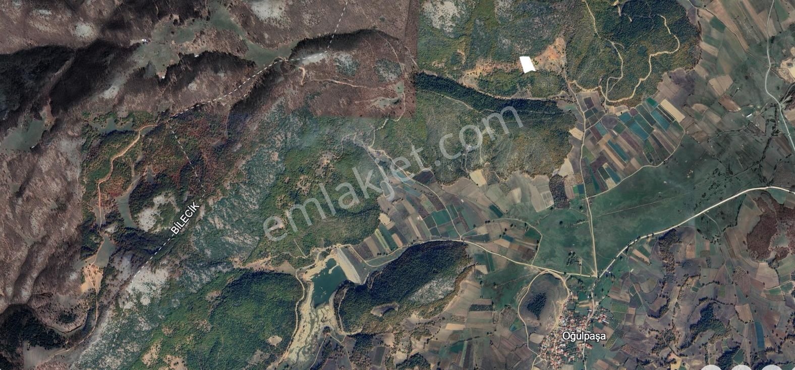 Oğulpaşa Köyünde 4,634 M2 Satılık Tarla