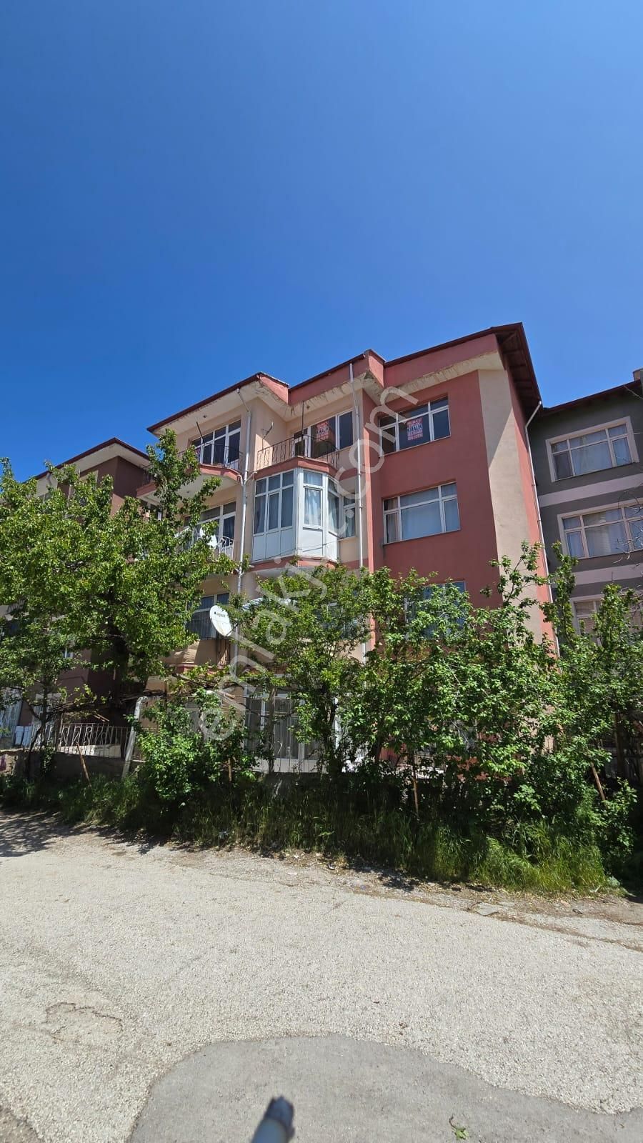 Merkezde 3+1 Doğal Gazlı Kiralık Daire *** Burcu Emlaktan