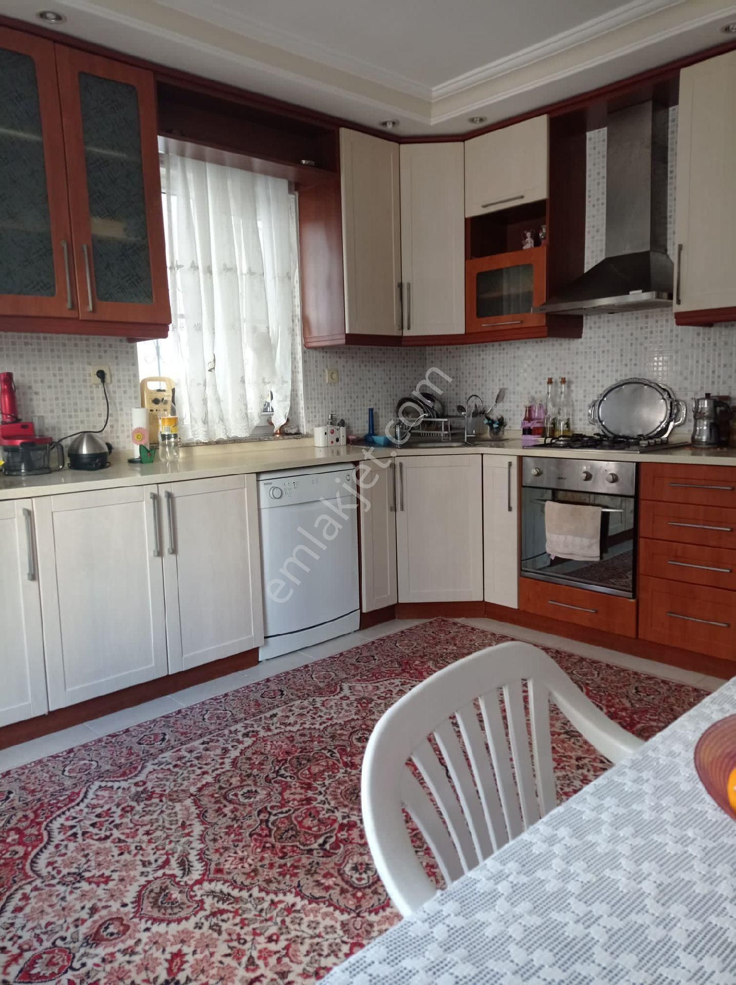 Yurt Mah Hasarsız Geniş Satılık 3+1