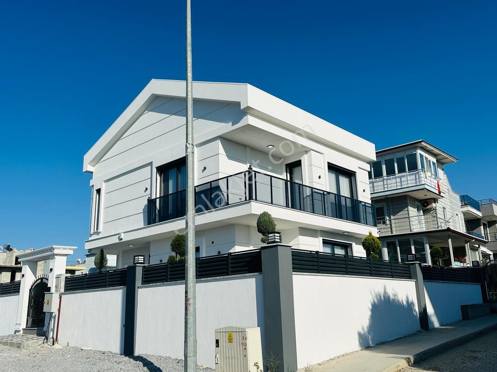 Didimde 4+1 Eşyalı Müstakil Havuzlu Lüks Villa
