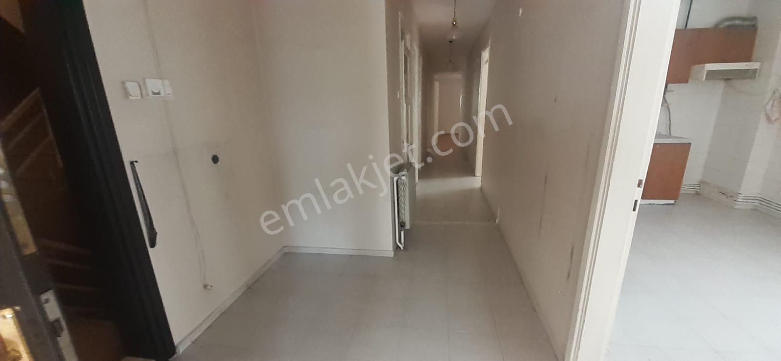 Basın Sitesinde Doğalgazlı Bakımlı Ferah Daire - Görsel 4