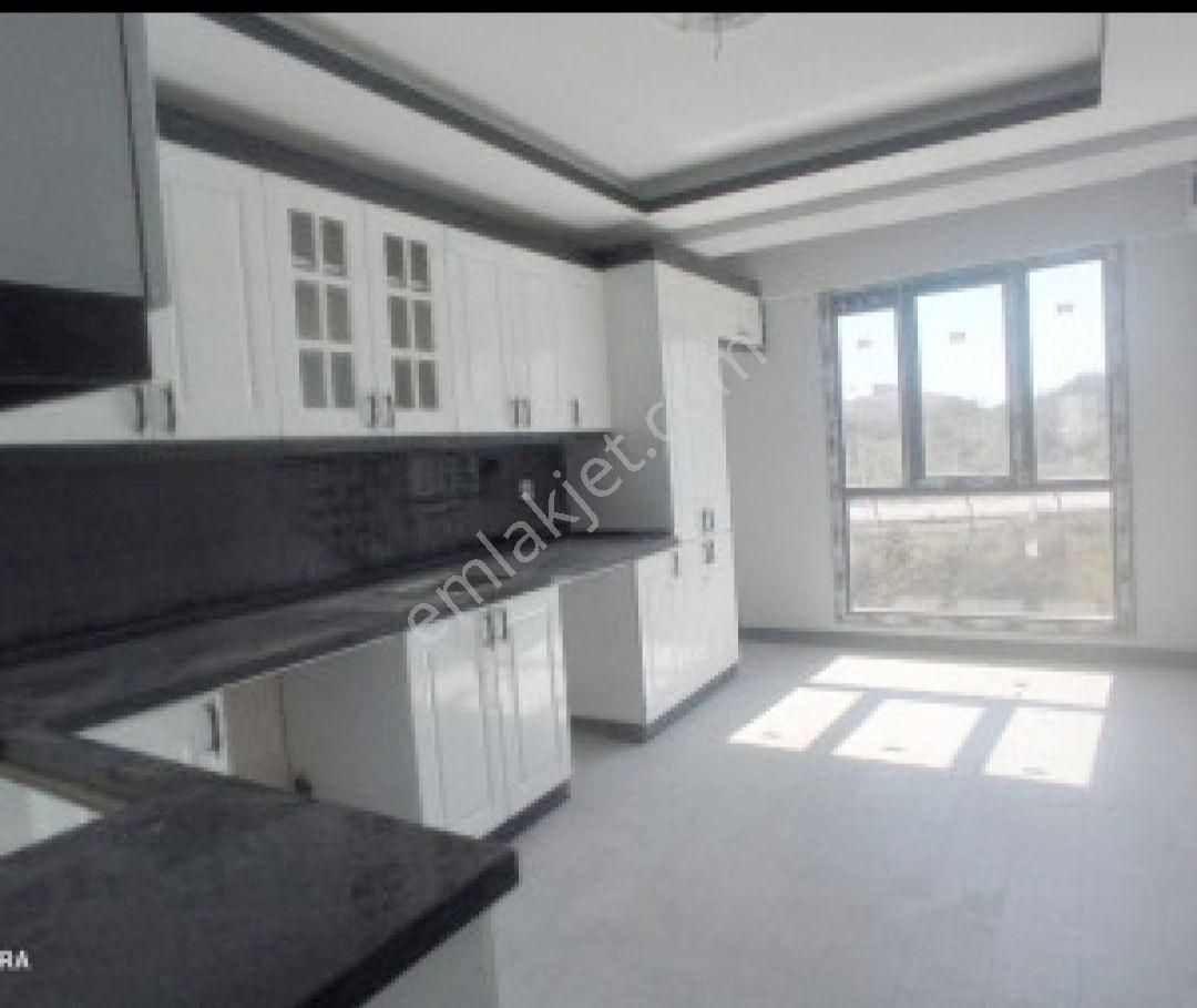 İzmir Torbalı Ayrancılar İnönü Mh. Satılık Lüks Daire 4 Kat 3+1 Sıfır D.gazlı - Görsel 3