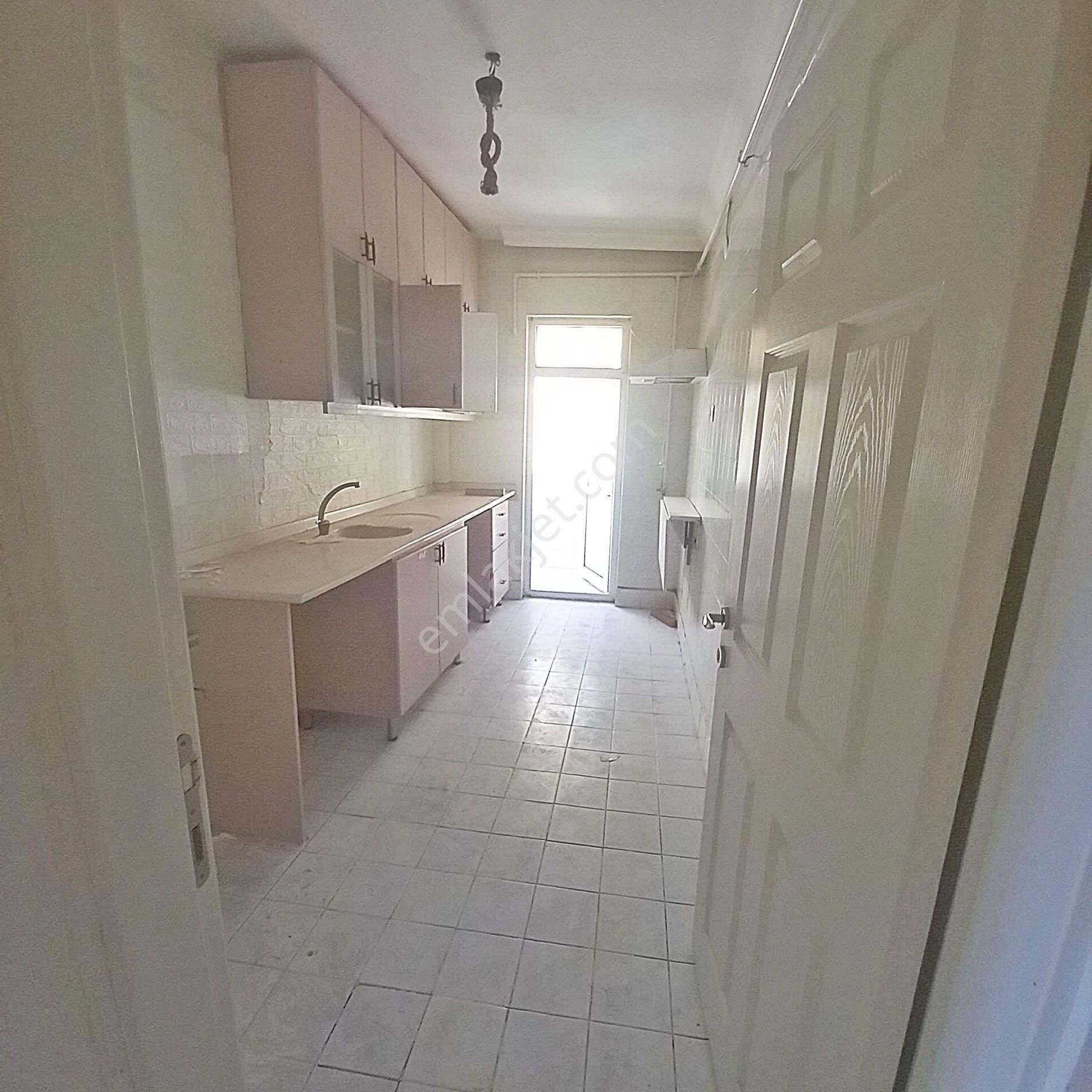 Basınevleri Mah Cadde Üzeri 3+1 Katta Ön Cephe Satılık Daire