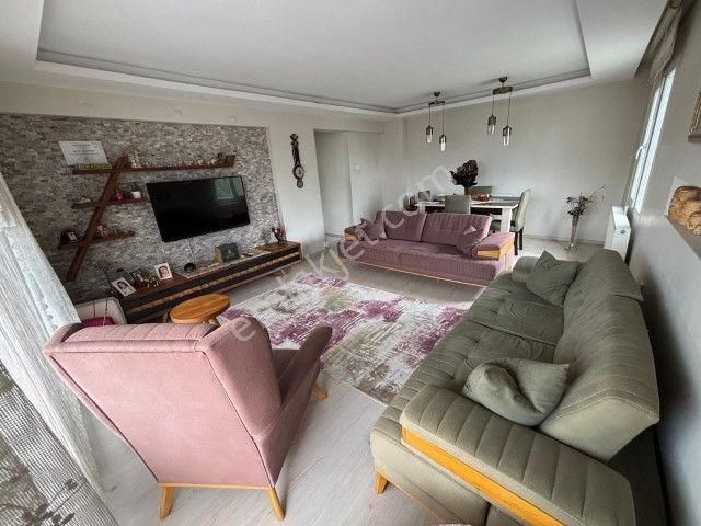 Zübeyde Hanım Mahallesinde 3+1 Tadilatlı Satılık Daire
